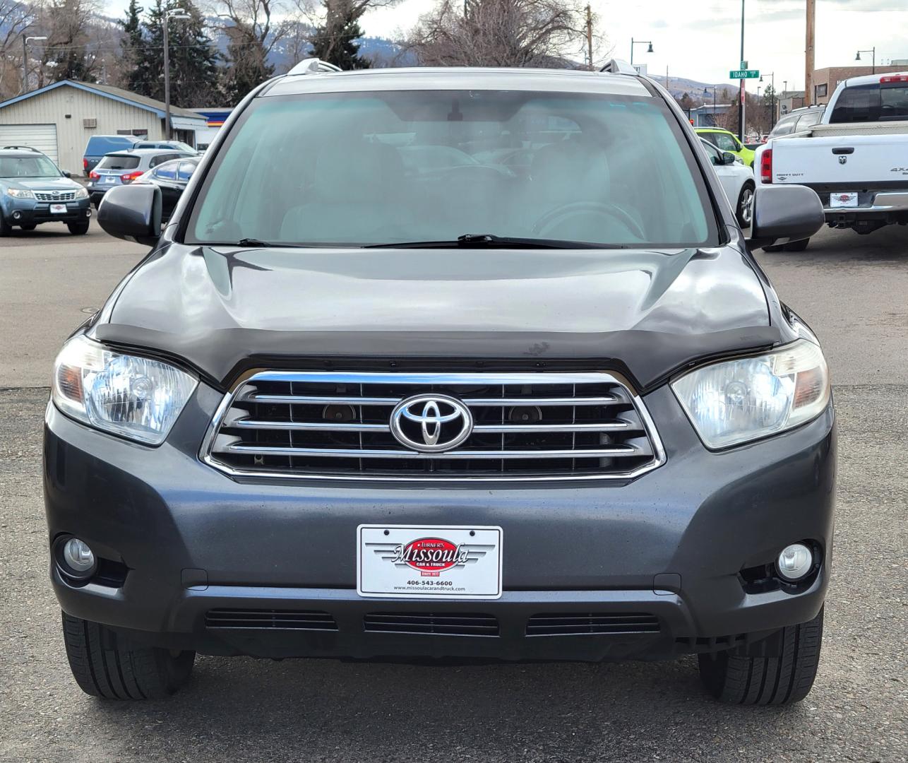 2010 Charcoal /Tan Toyota Highlander Limted (5TDDK3EH9AS) with an 3.5L v6 engine, 5 Speed Automatic transmission, located at 450 N Russell, Missoula, MT, 59801, (406) 543-6600, 46.874496, -114.017433 - One Owner. 3.5L V6 Engine. Four Wheel Drive. Automatic. Heated leather Seats. Power Seats. 3rd Row Seating. Power Sunroof. Rear Entertainment. Navigation. Bluetooth. Air. Cruise. Tilt. Power Windows and Locks. Backup Camera. - Photo#2